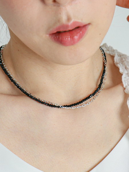 [유니제이] Black Crystal Line Silver Necklace In354 [Silver]